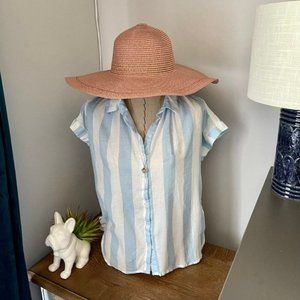 Beachy Lightweight Button Up Shirt Size